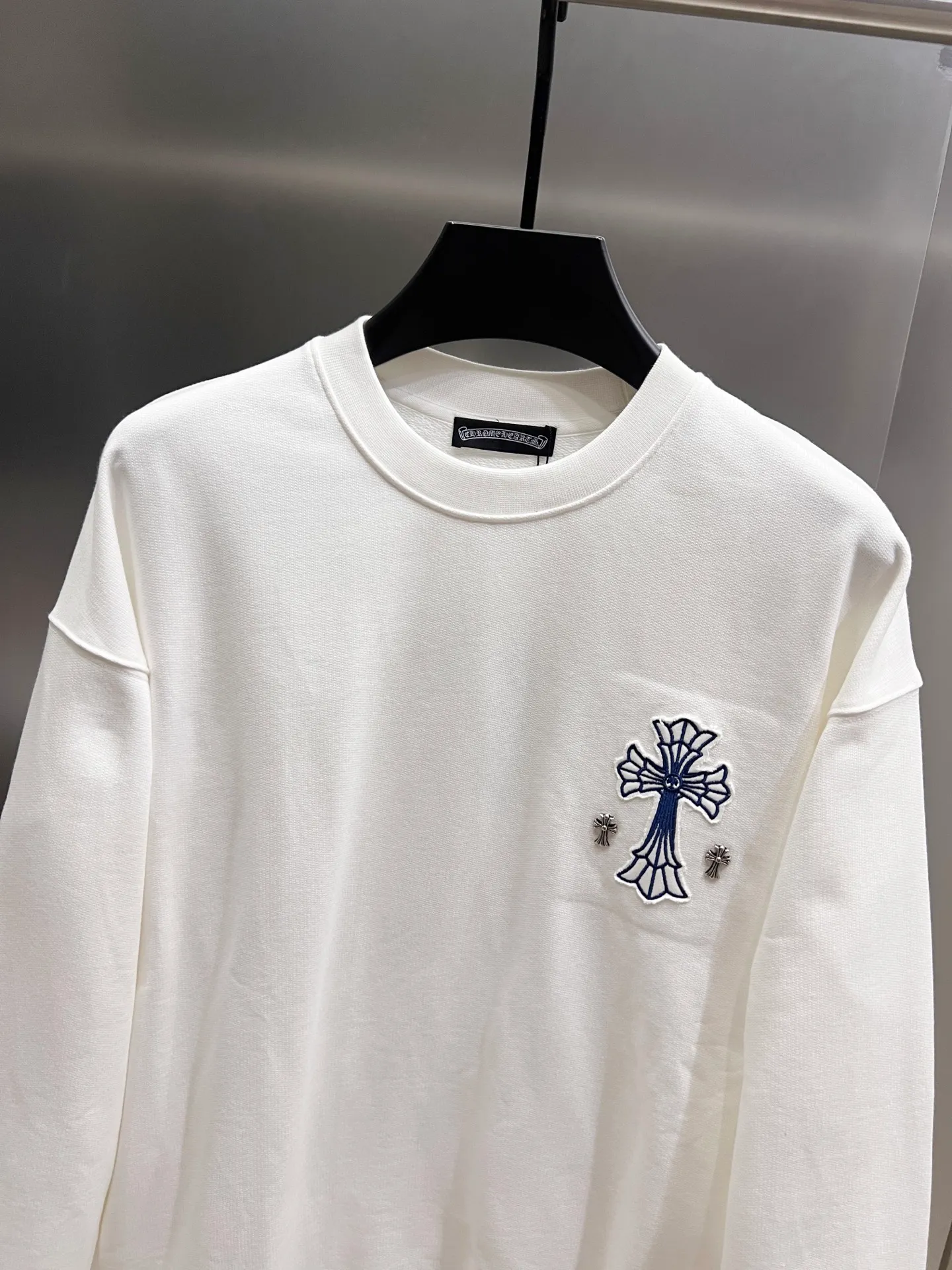 🅿️310 CH Cro 2025 Autumn and Winter New Style Customized 430g double yarn fabric, round neck long-sleeved sweatshirt, chest cross patch embroidery process, classic Sanskrit letter embroidery patch + hardware design process, high-end version! The same loose version for men and women S M L XL XXL five sizes color black white